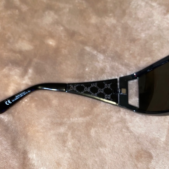 Sunglasses main image 4